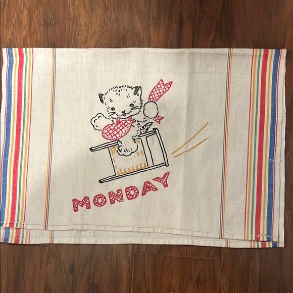 Vintage Days of the Week Tea Towel with Cat Embroidery - Picture 3 of 7